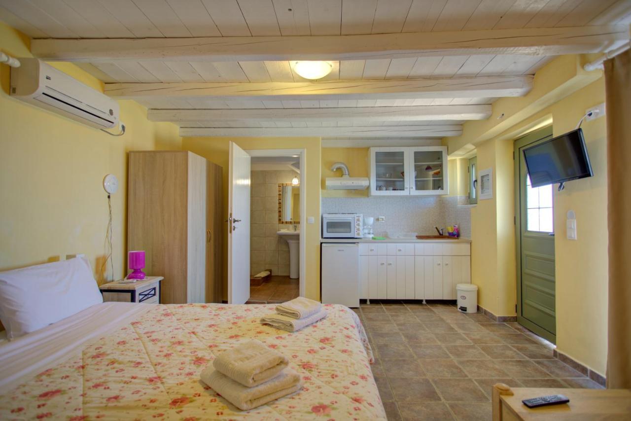 Hotel Mani Stone Towers Kotronion  Esterno foto